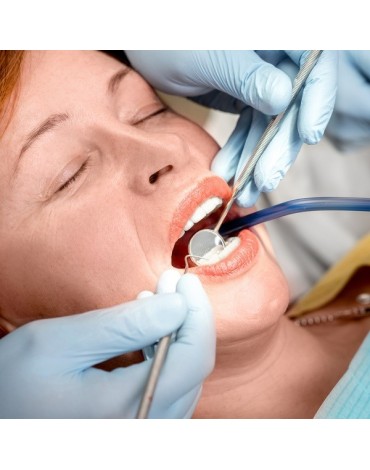 Endodoncia anterior unirradicular (tratamiento de nervio en dientes anteriores de una raíz)