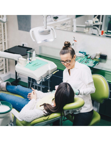 Dental consultation (dental diagnosis)